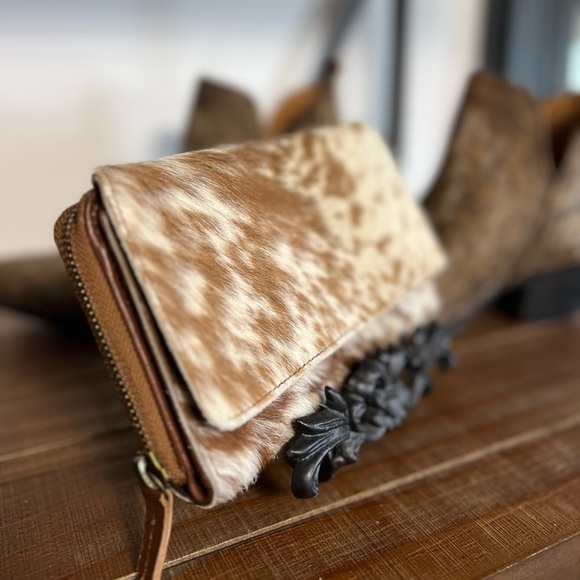 New Unique Brown White Tan Genuine Leather Cowhide Flap Handmade womens large - Picture 4 of 8